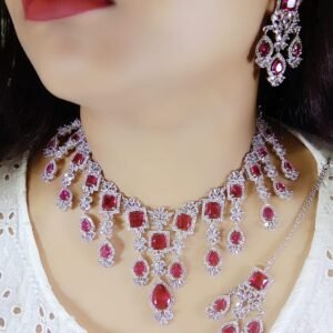 Necklace with earring and Maangtika