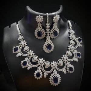 Necklace with earring and Maangtika