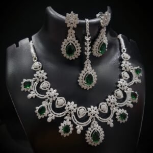 Necklace with earring and Maangtika